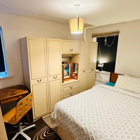 The Right Place. A Fabulous/Cozy Double Room London Eksteriør billede